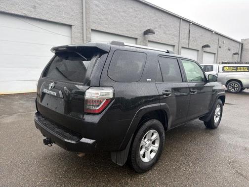 Midnight Black Metallic 2024 Toyota 4Runner SR5