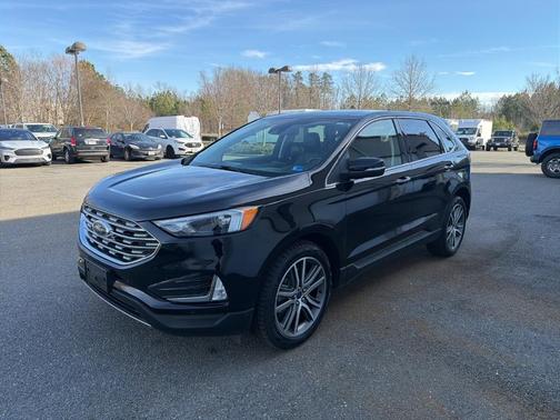2022 Ford Edge Titanium