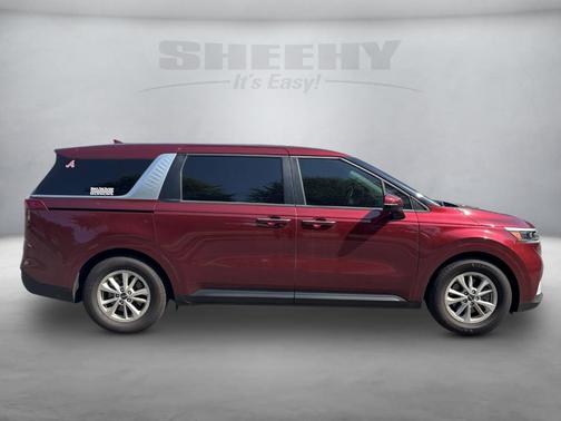 2023 Kia Carnival LX