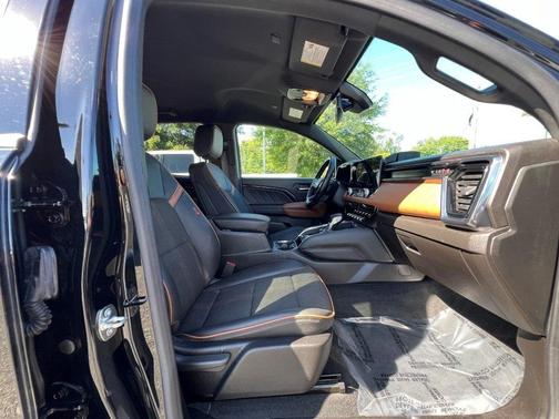 2023 GMC Canyon AT4