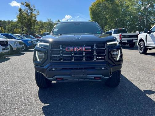 2023 GMC Canyon AT4