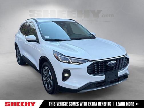 Star White 2025 Ford Escape Platinum