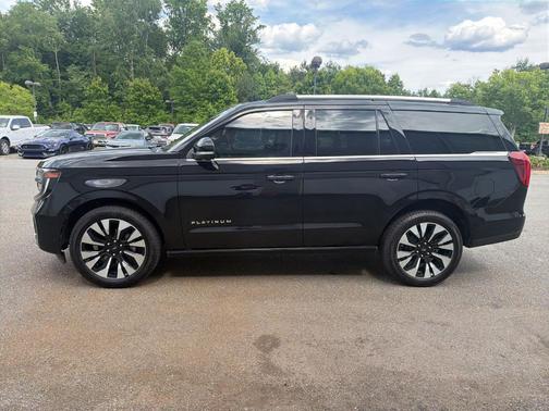 Agate Black Metallic 2025 Ford Expedition Platinum