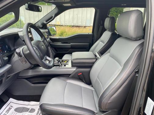 2024 Ford F-150 Lightning LARIAT