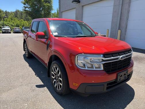 Hot Pepper Red Metallic Tinted Clearcoat 2023 Ford Maverick Lariat