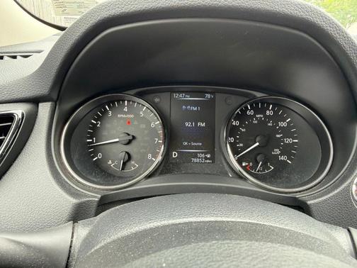 Magnetic Black 2017 Nissan Rogue SV