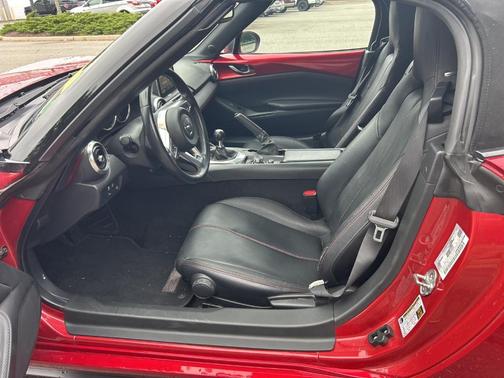 2016 Mazda MX-5 Miata Grand Touring