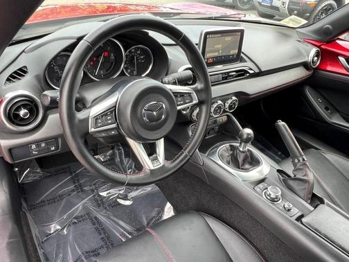 2016 Mazda MX-5 Miata Grand Touring