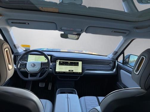 2024 Rivian R1S Adventure