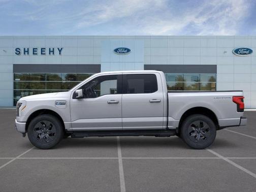 2025 Ford F-150 Lightning LARIAT