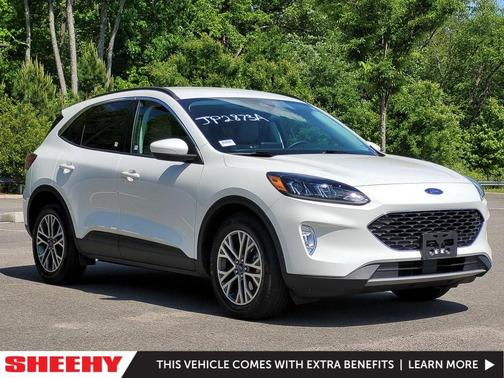 Photo 1 of 31 of 2021 Ford Escape SEL