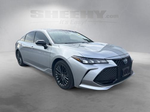 2020 Toyota Avalon Hybrid XSE