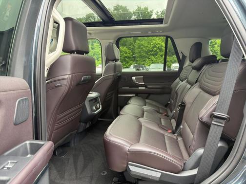 Blue Metallic 2025 Ford Expedition Platinum