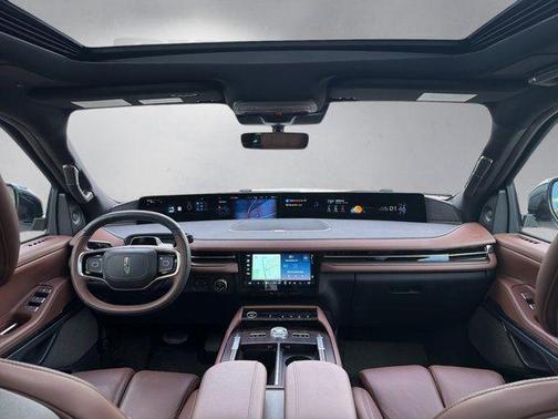 Pristine White 2025 Lincoln Navigator L Reserve