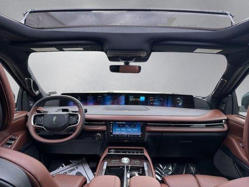 Pristine White 2025 Lincoln Navigator L Reserve