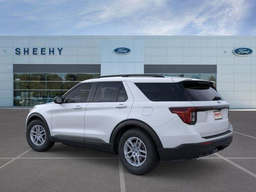 White Metallic 2026 Ford Explorer Active