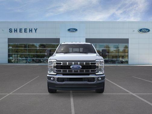 Oxford White 2026 Ford F-350