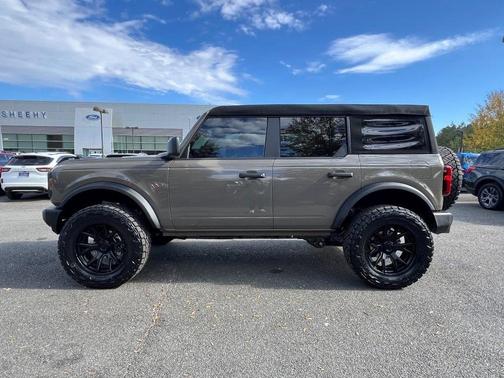 2025 Ford Bronco Base