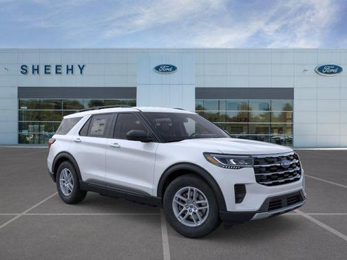 Space White Metallic 2026 Ford Explorer Active