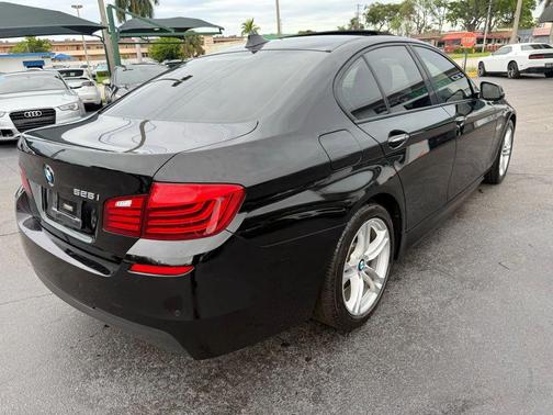 2015 BMW 528 528i Sedan 4D