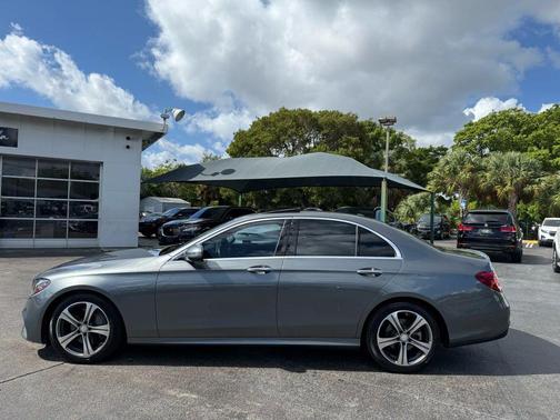 2017 Mercedes-Benz E-Class E 300 Sedan 4D