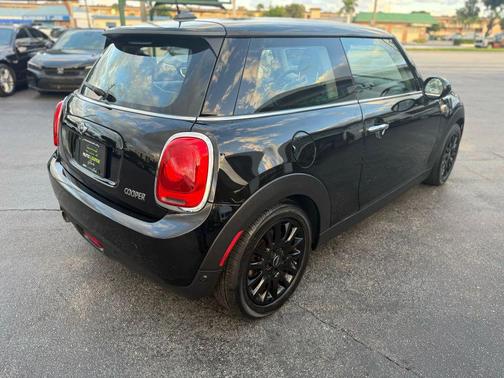2018 MINI Hardtop Cooper