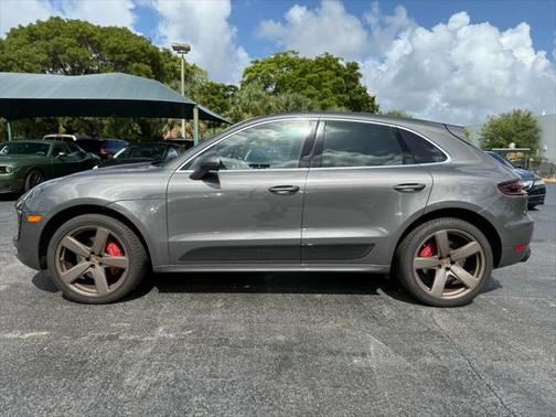 2016 Porsche Macan Turbo