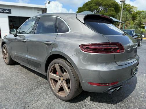 2016 Porsche Macan Turbo