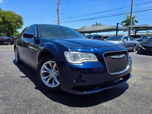 2016 Chrysler 300 Limited
