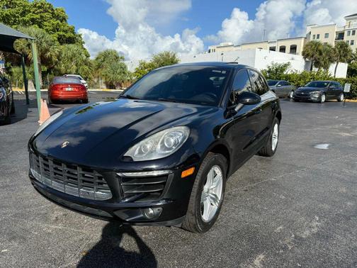 2015 Porsche Macan S