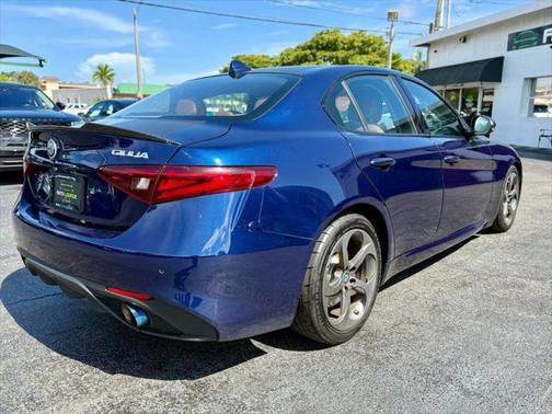 2018 Alfa Romeo Giulia Base