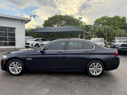 2016 BMW 528 528i Sedan 4D
