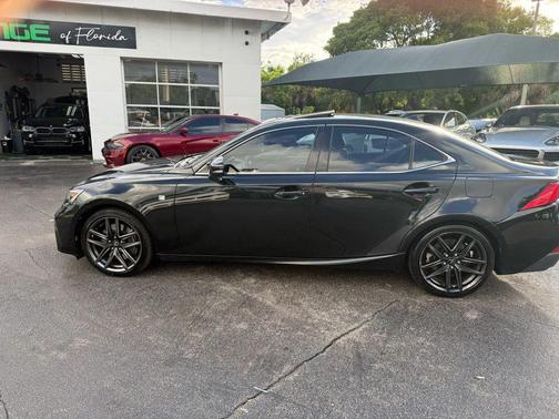 2018 Lexus IS 300 Base