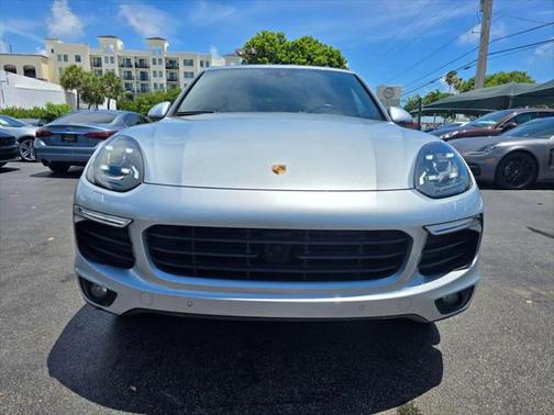 2017 Porsche Cayenne Platinum Edition