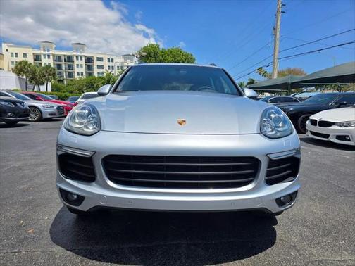 2017 Porsche Cayenne Platinum Edition