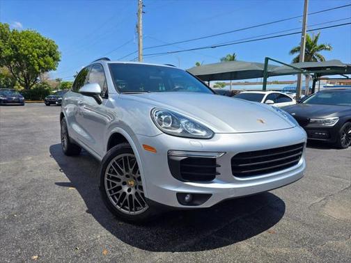 2017 Porsche Cayenne Platinum Edition