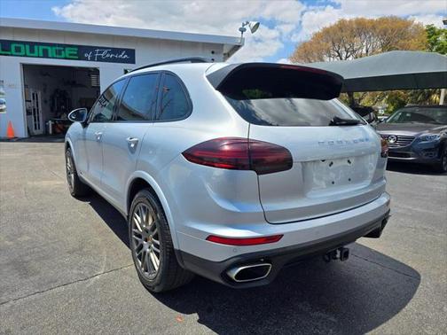 2017 Porsche Cayenne Platinum Edition