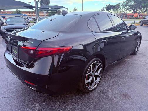 2018 Alfa Romeo Giulia Ti Sport