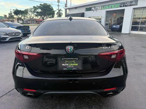 2018 Alfa Romeo Giulia Ti Sport