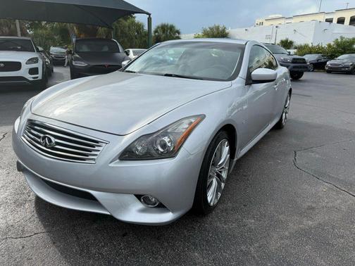 2015 INFINITI Q60 Journey
