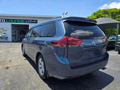 2014 Toyota Sienna LE