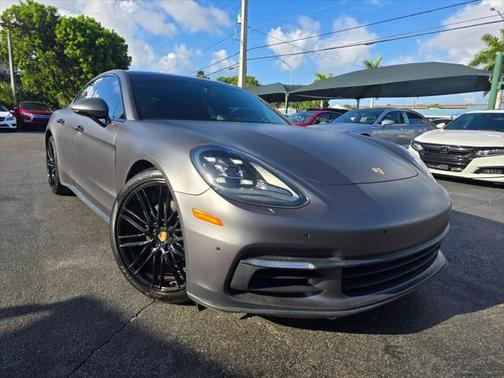 2018 Porsche Panamera 4