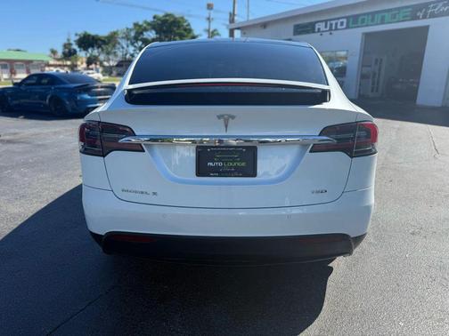 2017 Tesla Model X 90D