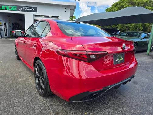 2019 Alfa Romeo Giulia Sport