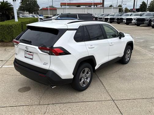 2025 Toyota RAV4 Hybrid XLE