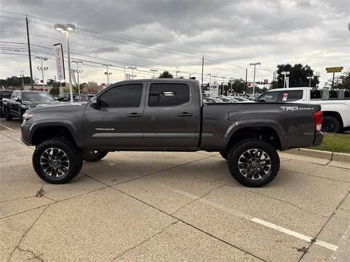 2017 Toyota Tacoma TRD Sport
