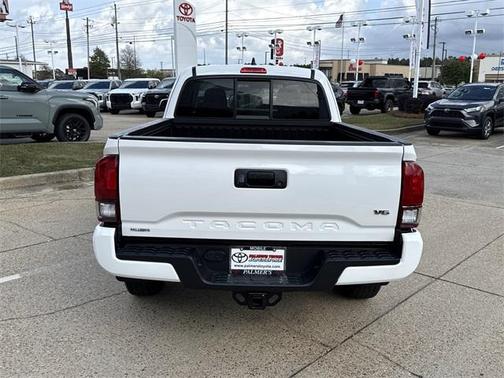 2022 Toyota Tacoma SR