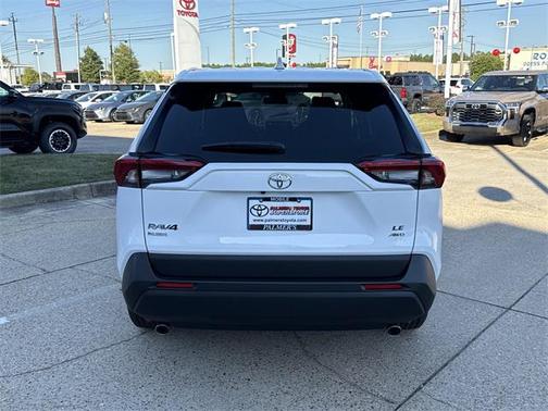2025 Toyota RAV4 LE