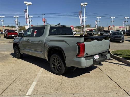 2025 Toyota Tundra Hybrid Platinum
