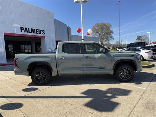 2025 Toyota Tundra Hybrid Platinum